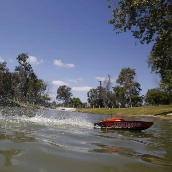 Pro Boat Stealthwake 23 - Image 10